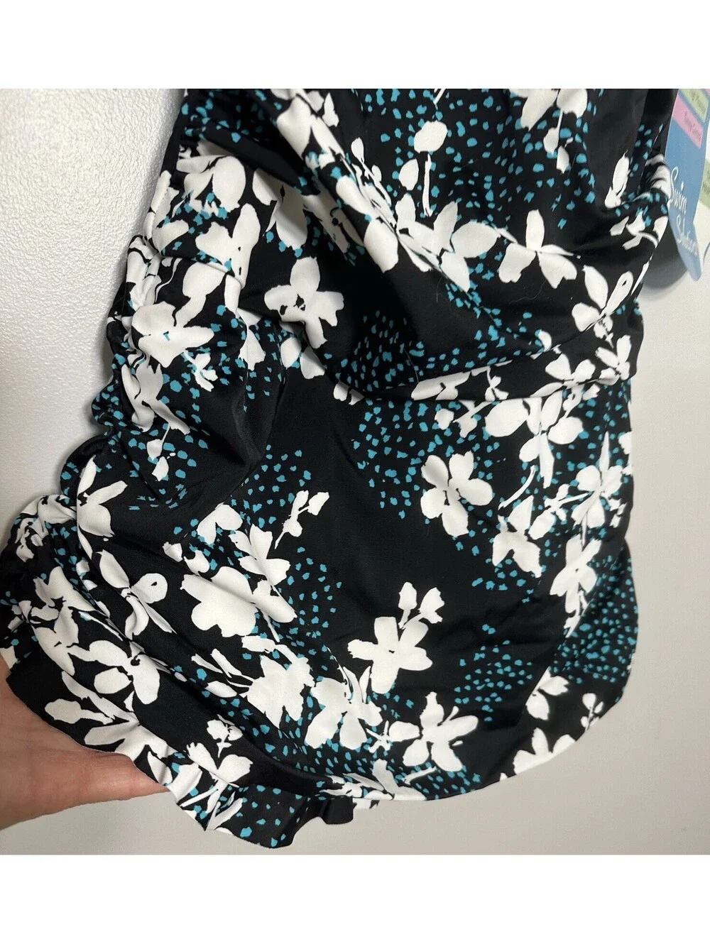NWTS Swim Solutions Macys Slimming 1 Pc Black Floral Ruffled Ruched Swimsuit 14.